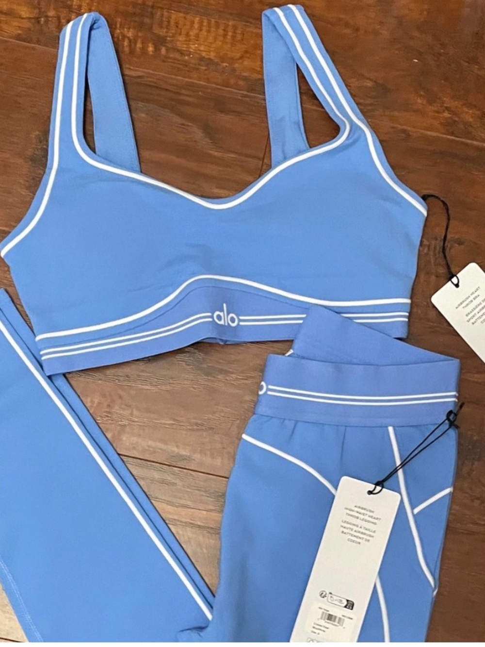 Alo Women's Blue Piping Sports Bra (just the top ) - Picture 3 of 4